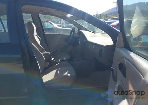 2000 Saturn Sl1 z USA, uszkodzony, nr VIN 1G8ZG5286YZ236432